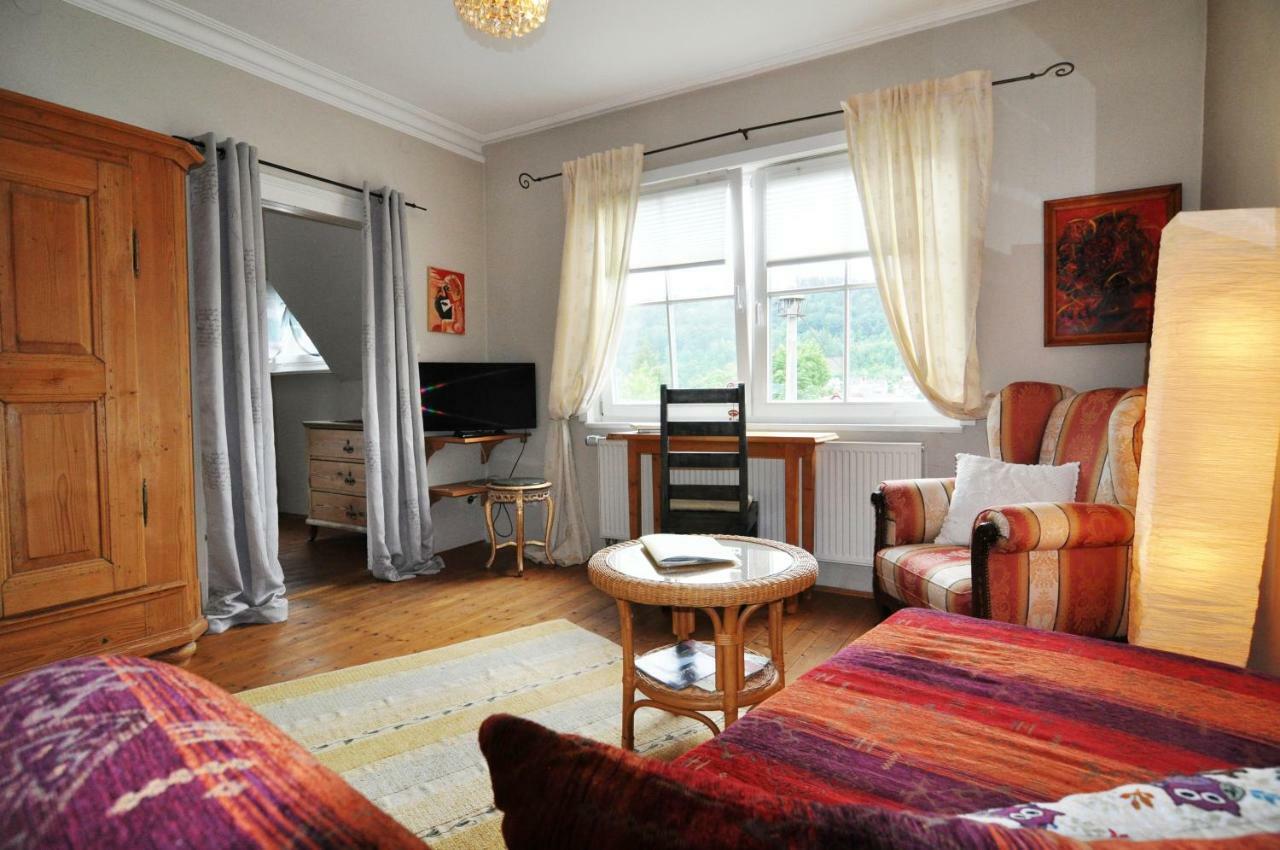 Villa Lamba Gastezimmer 洛尔希 外观 照片