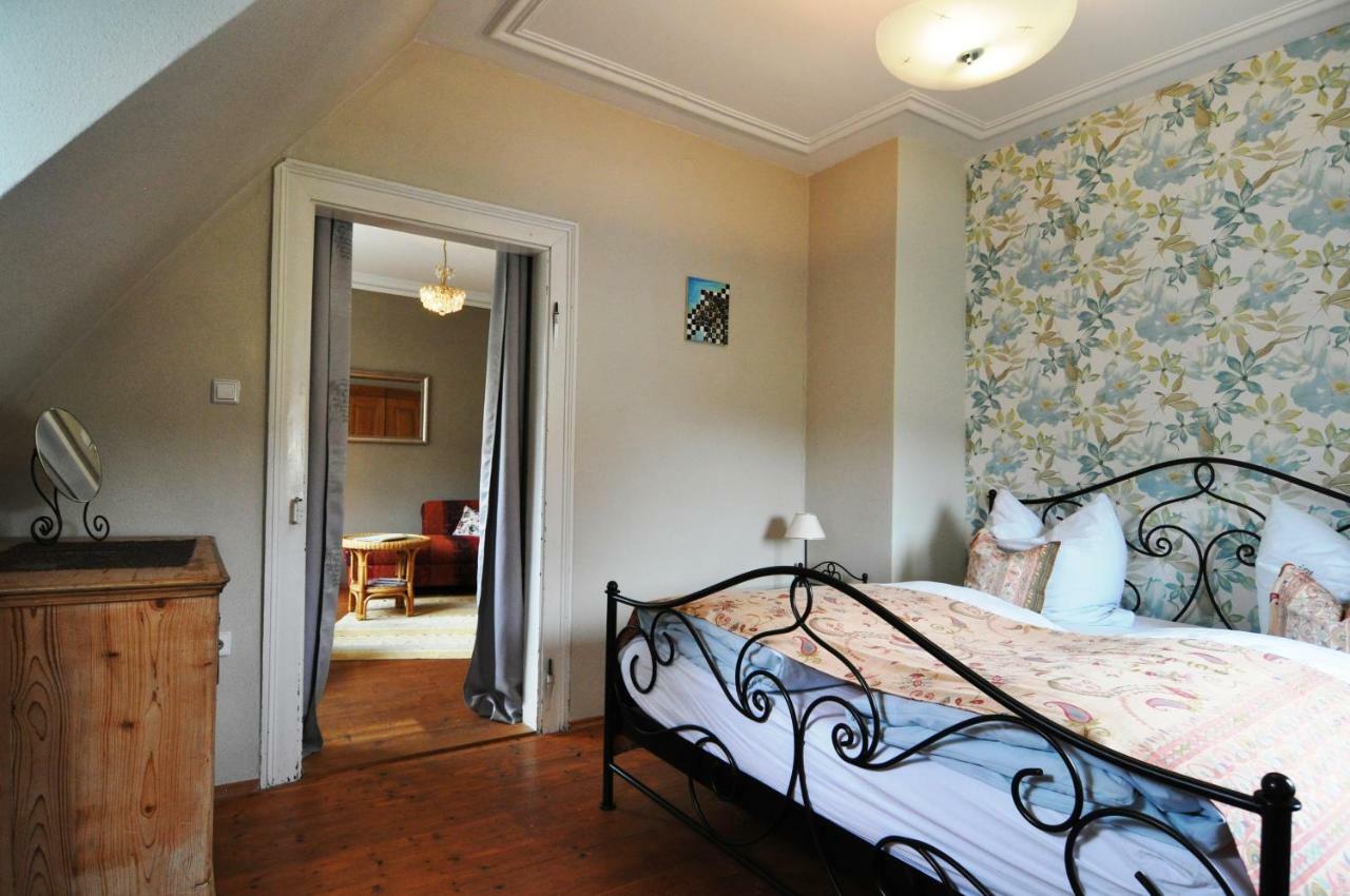 Villa Lamba Gastezimmer 洛尔希 外观 照片